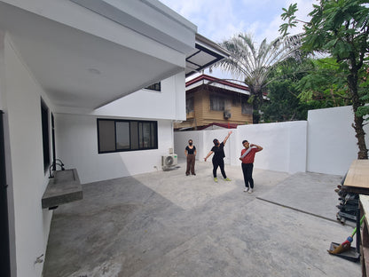 Back of the House @ B&B Studios