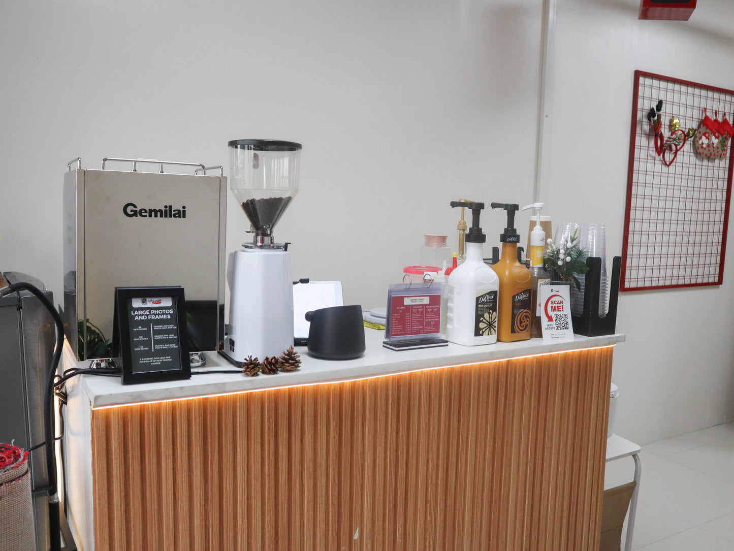 Capture Candid Studio + Café