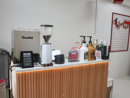 Capture Candid Studio + Café