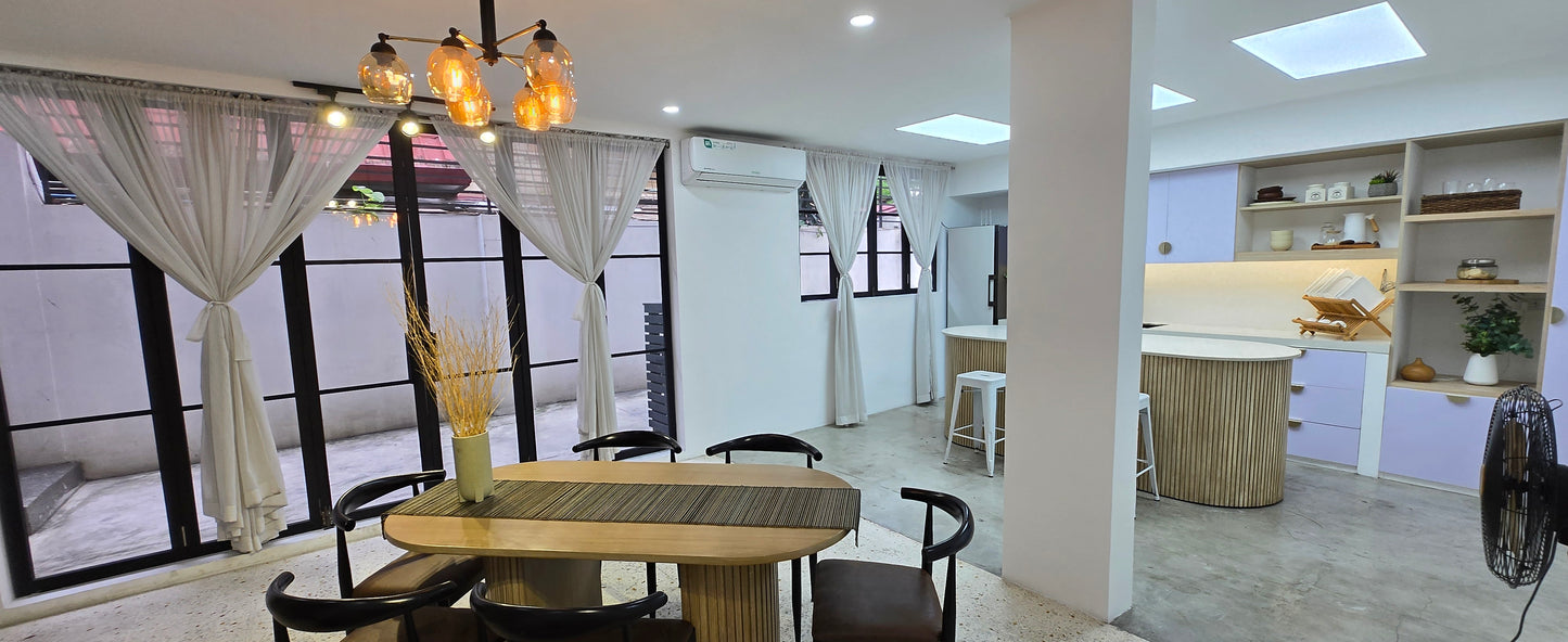 Kitchen + Dining Area @ B&B Studios