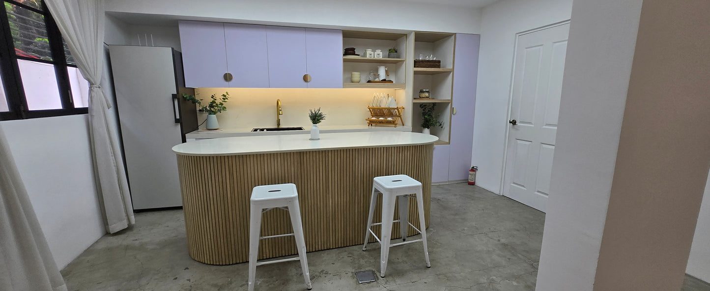 Kitchen + Dining Area @ B&B Studios