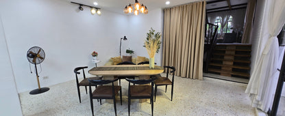 Kitchen + Dining Area @ B&B Studios