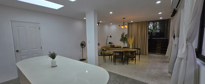 Kitchen + Dining Area @ B&B Studios