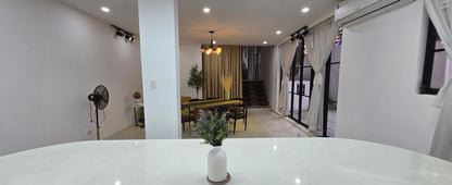 Kitchen + Dining Area @ B&B Studios