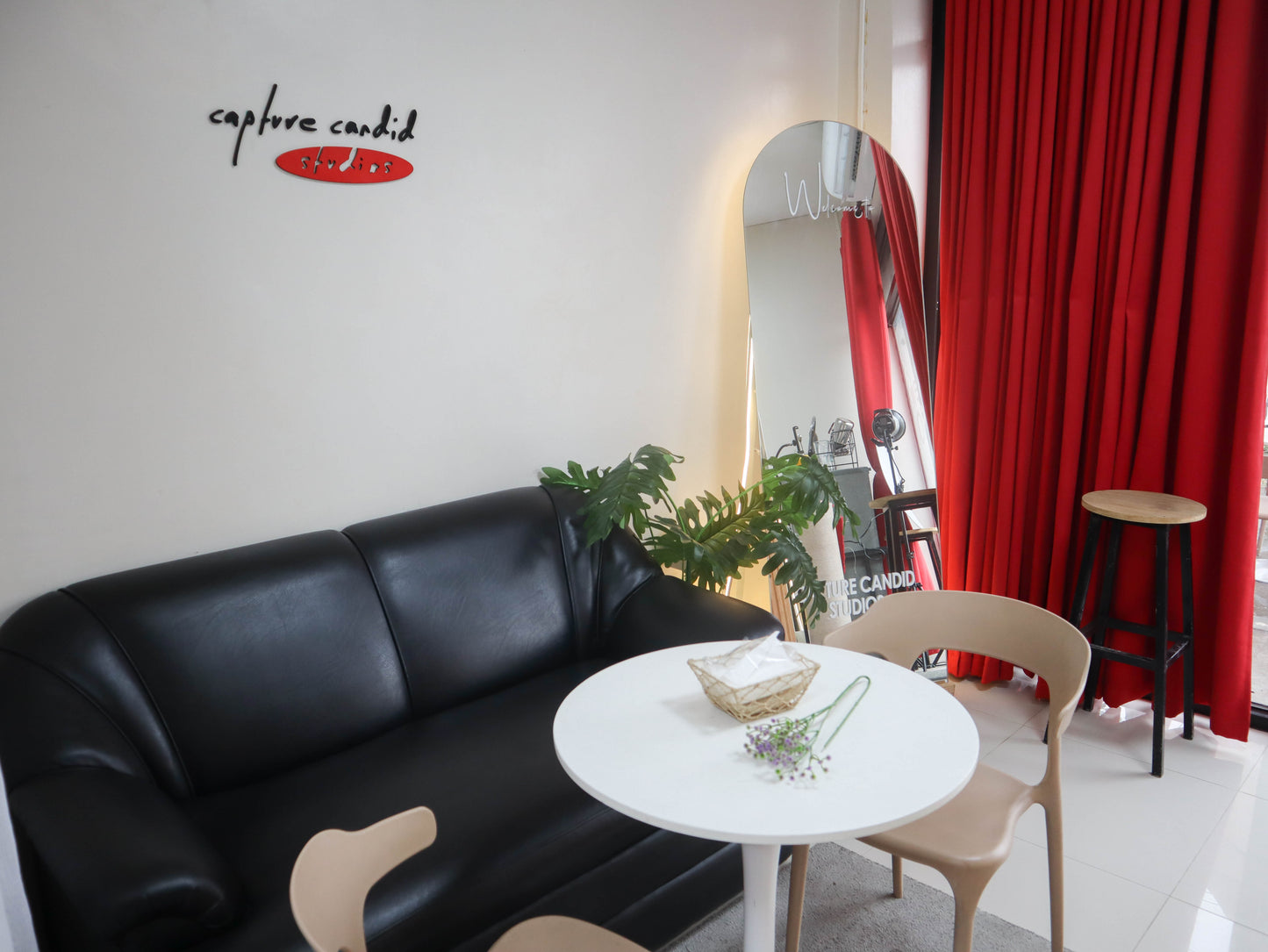 Capture Candid Studio + Café