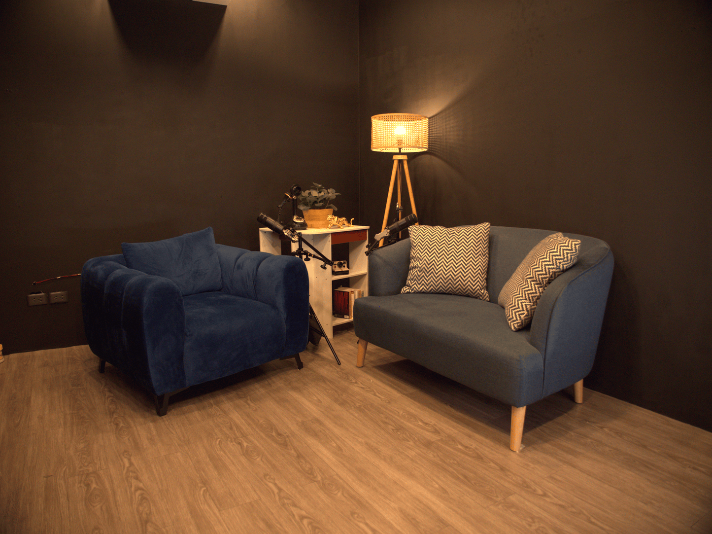 Studio Noir (Podcast Studio) @ Lucca Creatives