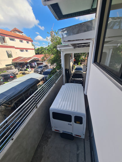 Kitchen + Dining Area @ B&B Studios