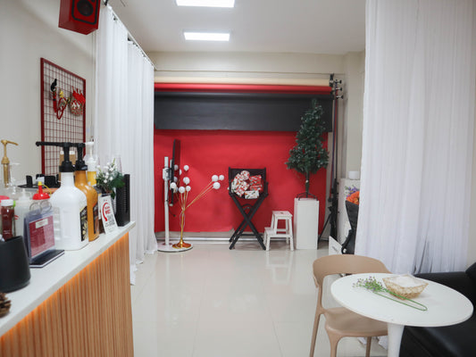 Capture Candid Studio + Café