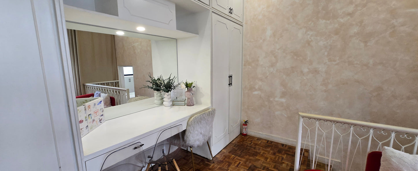 Living Room + Dressing Room @ B&B Studios